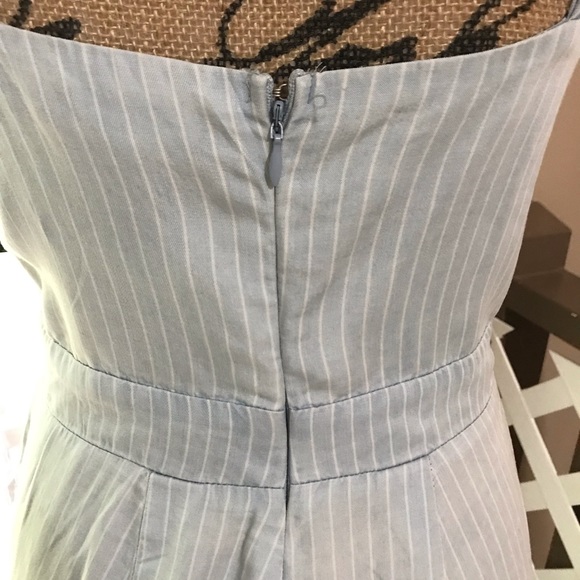 Romeo + Juliet Couture Light Blue Jumpsuit NWT New - Picture 5 of 8